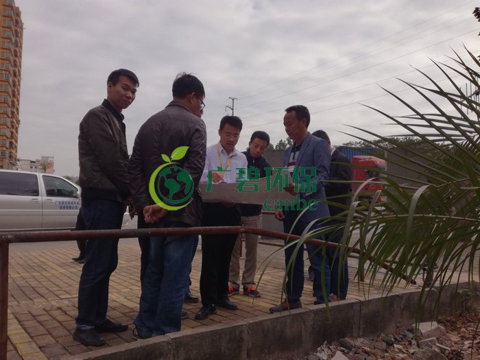 大良街道、順控環(huán)保水務(wù)等領(lǐng)導(dǎo)到金陡涌黑臭水體治理現(xiàn)場(chǎng)視察工作(圖2)